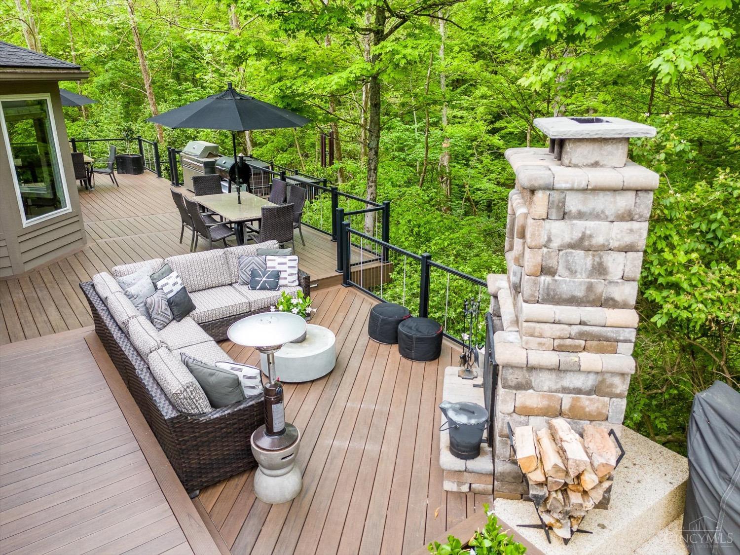 1115 Raintree Drive, Miami Twp, Ohio image 12