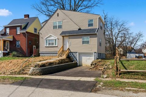 Photo of 6207 Coleridge Avenue, Cincinnati, OH 45213 (MLS # 1871499)