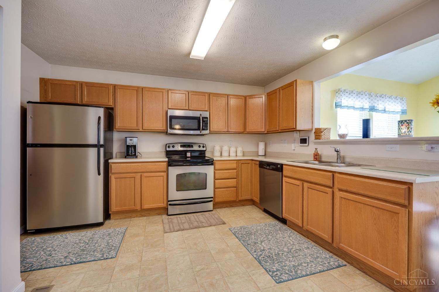 2055 Cathedral Lane, Hamilton, Ohio image 5