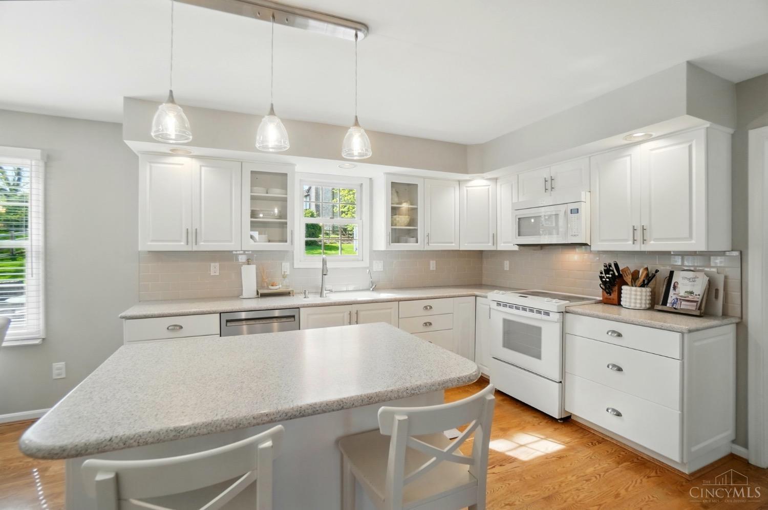7350 Cinnamon Woods Drive, West Chester, Ohio image 3