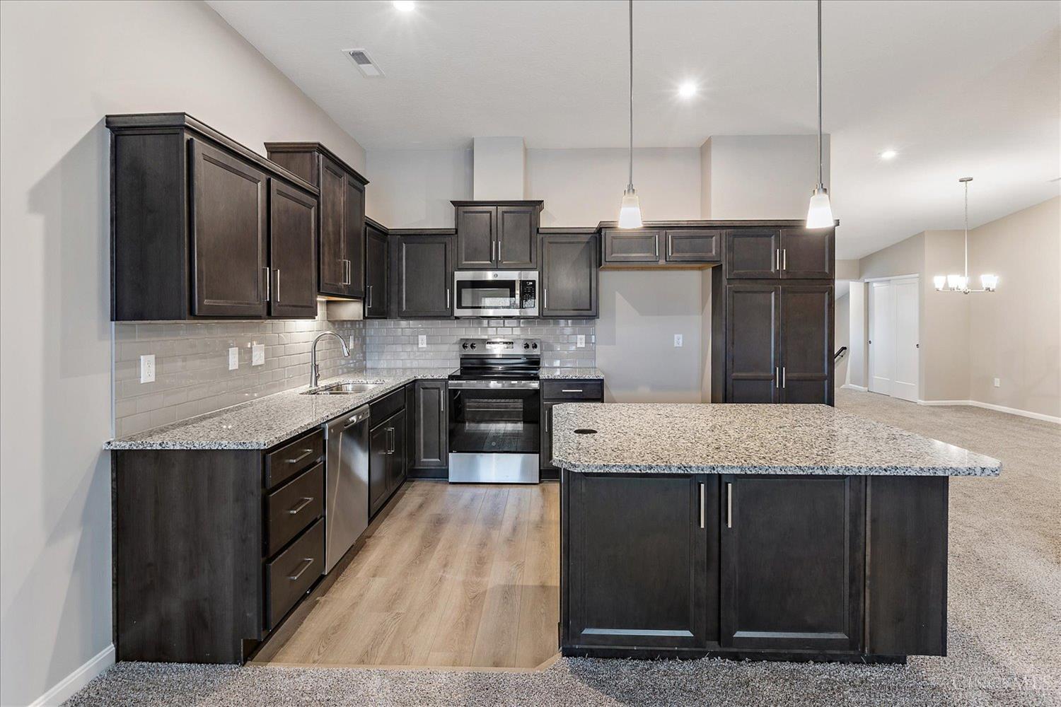 541 Tradition Ridge 81302