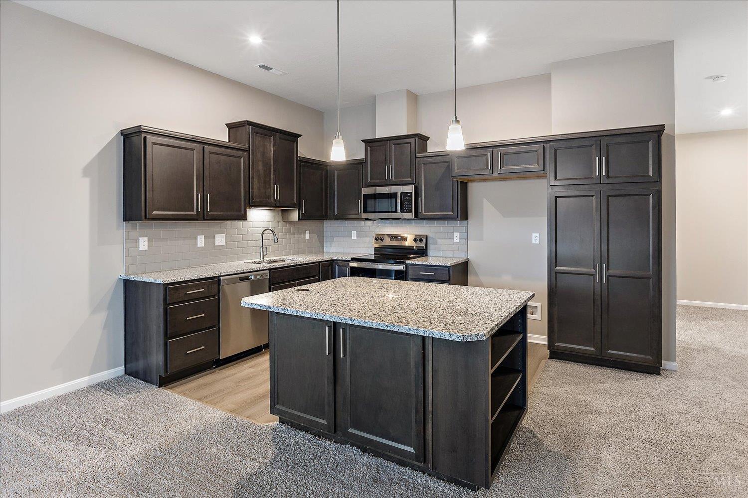 541 Tradition Ridge 81302