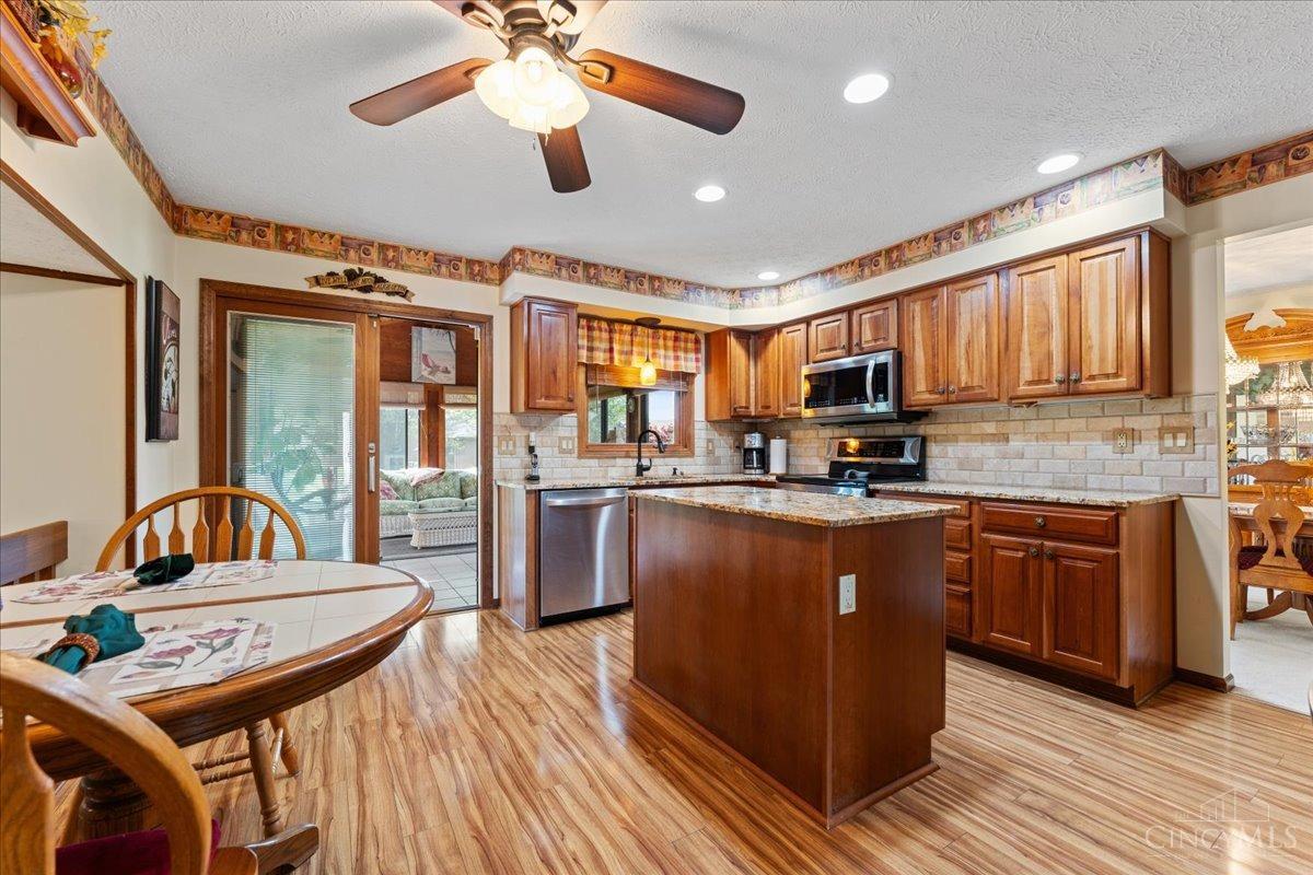 1069 Willow Lane, Mason, Ohio image 2