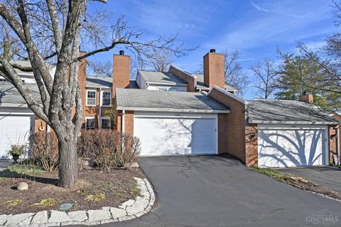 Photo of 3474 Forestoak Court, Cincinnati, OH 45208 (MLS # 1867479)