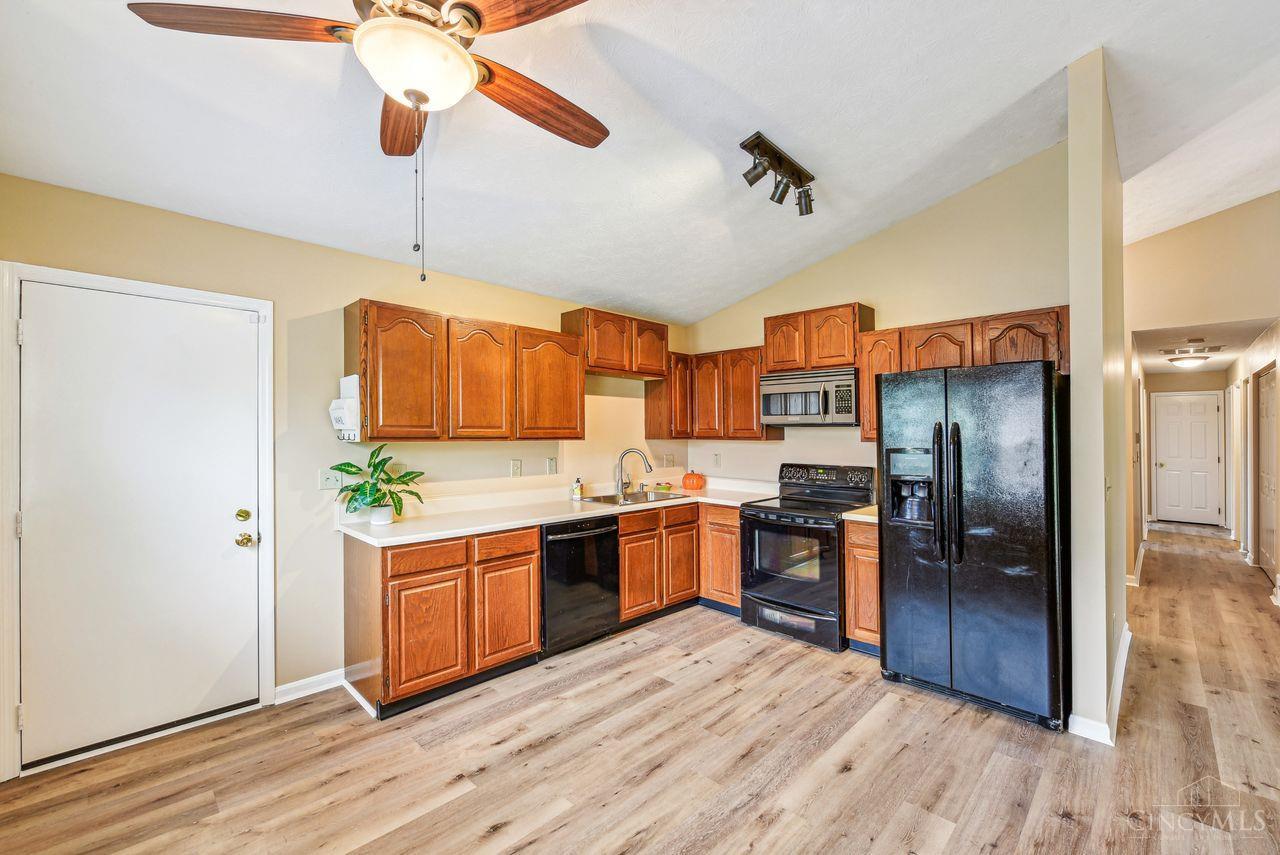 892 Kenwood Court, Monroe, Ohio image 13