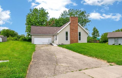Photo of 1113 Mohawk Drive, Lebanon, OH 45036 (MLS # 1879400)