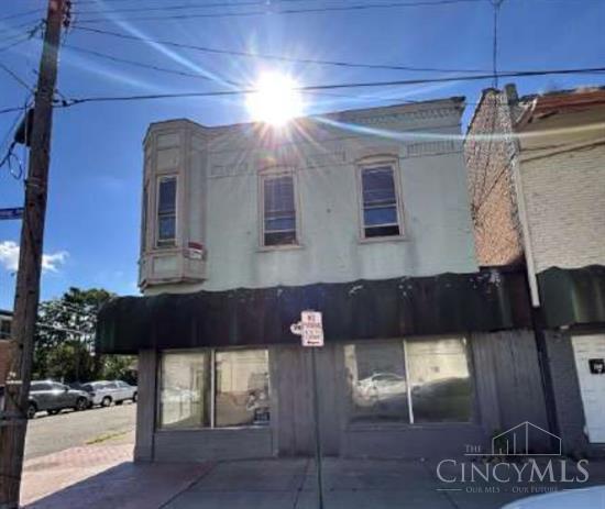 701 W Wyoming Avenue