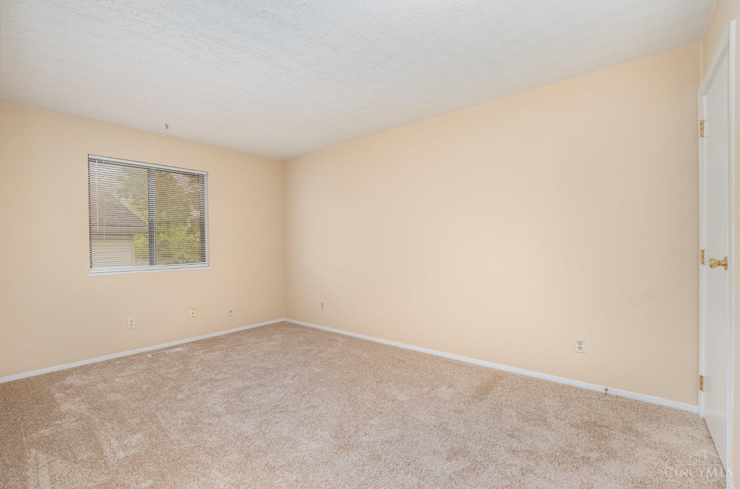 982 E Crescentville Road, West Chester, Ohio image 10