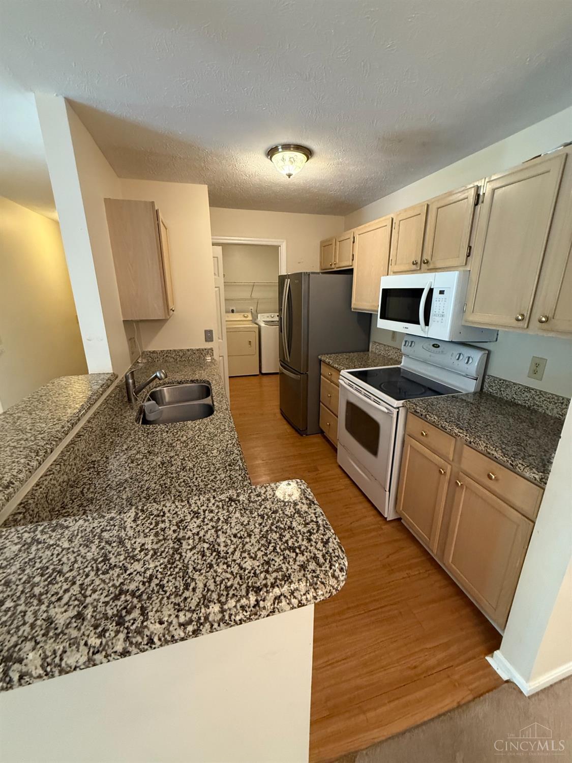 120 Carrington Lane #207, Loveland, Ohio image 5