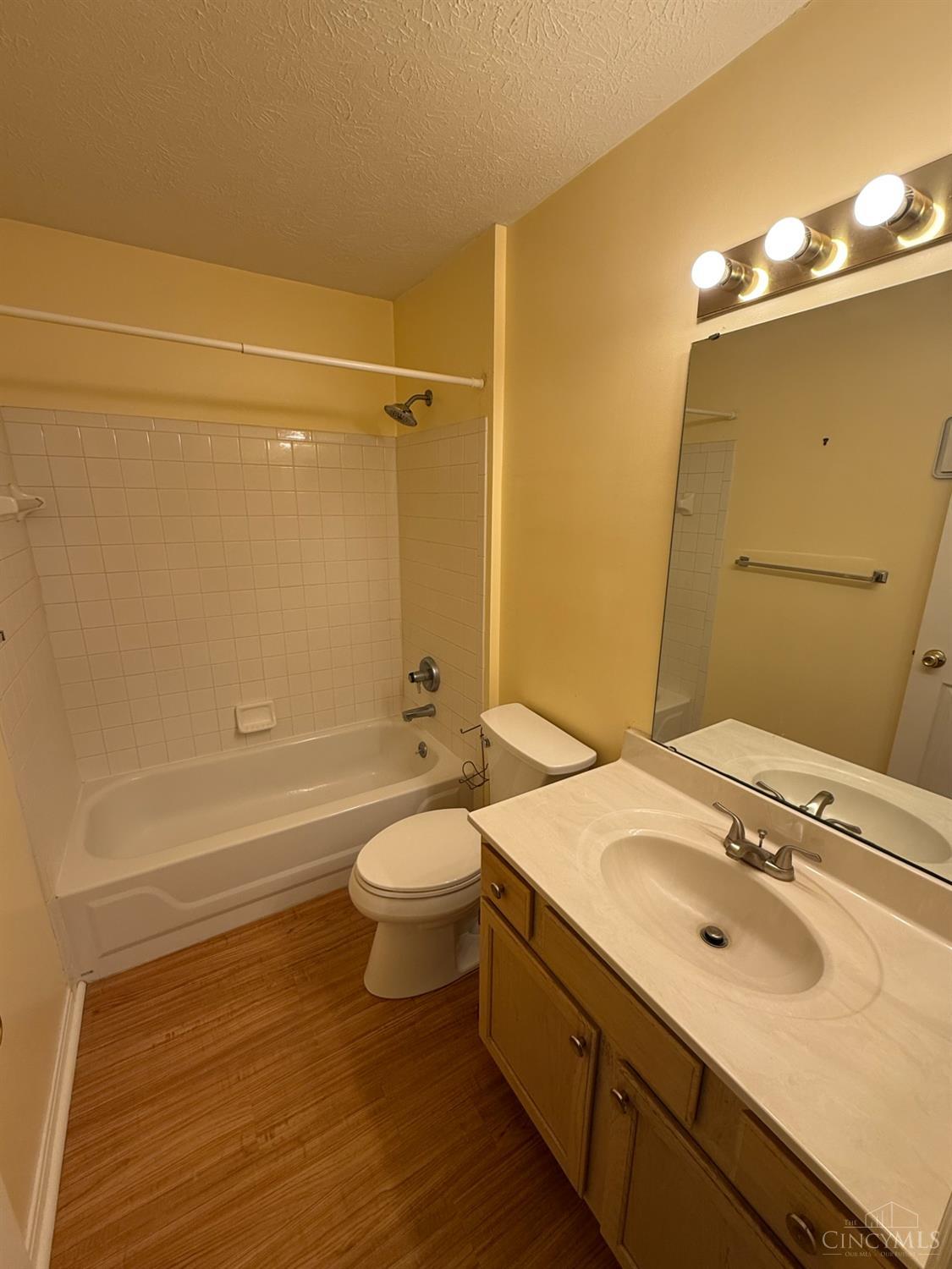 120 Carrington Lane #207, Loveland, Ohio image 9