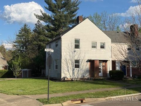 Photo of 2 Ashby Street, Greenhills, OH 45218 (MLS # 1875565)