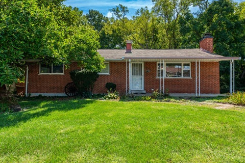 Photo of 712 Peach Orchard Drive, West Carrollton, OH 45449 (MLS # 1893835)
