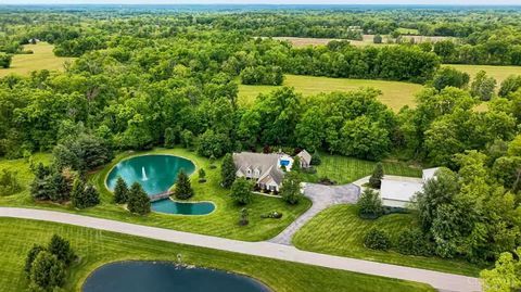 Photo of 1041 Blue Sky Drive, Goshen Township, OH 45122 (MLS # 1874911)
