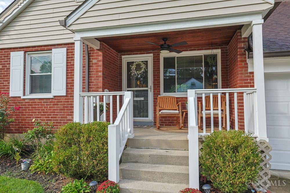 3861 Meadowlark Lane