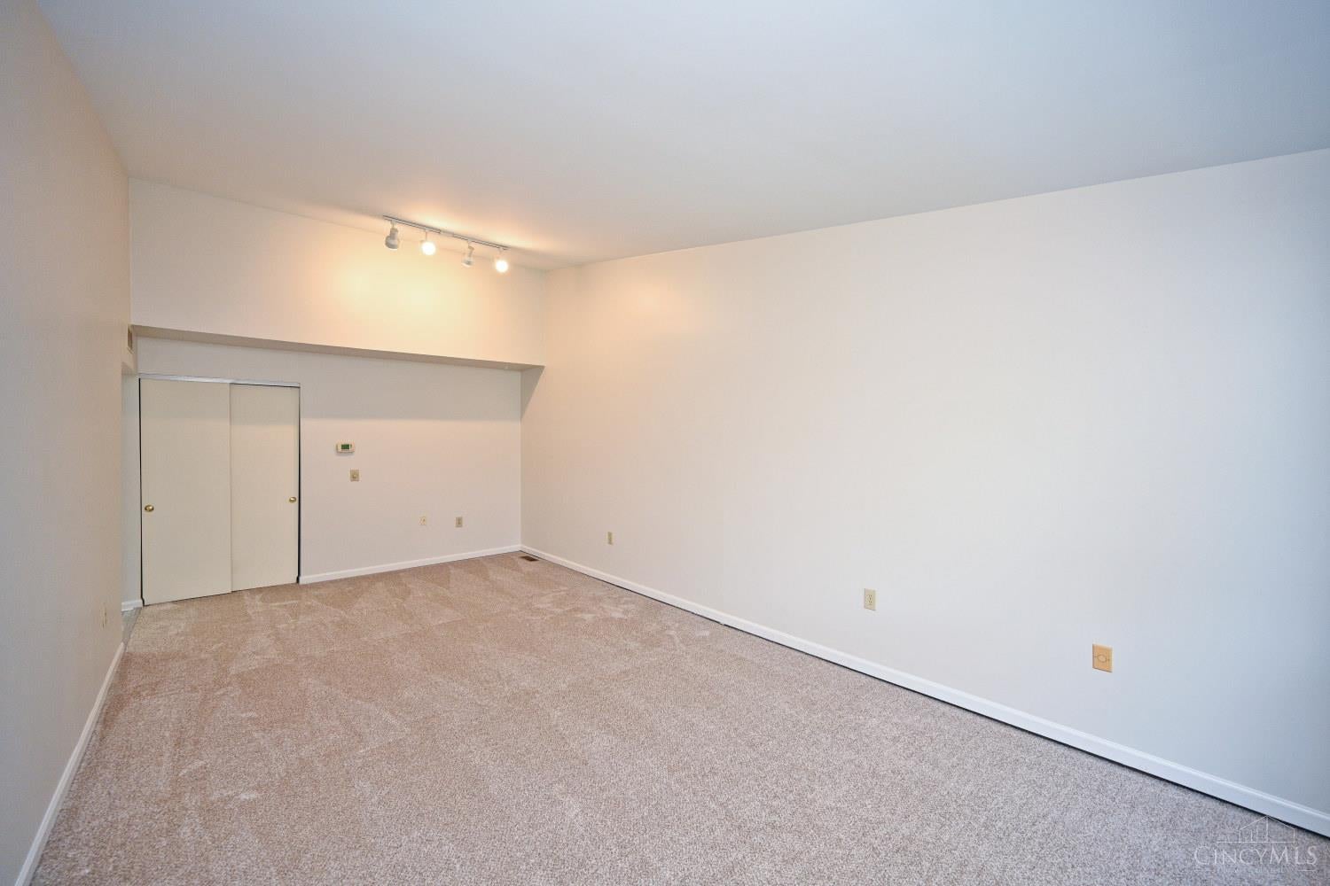 94 Schroder Lane