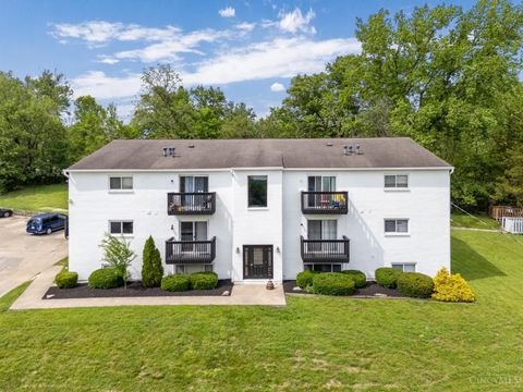 Photo of 1000 Valley View Lane, Loveland, OH 45140 (MLS # 1840827)