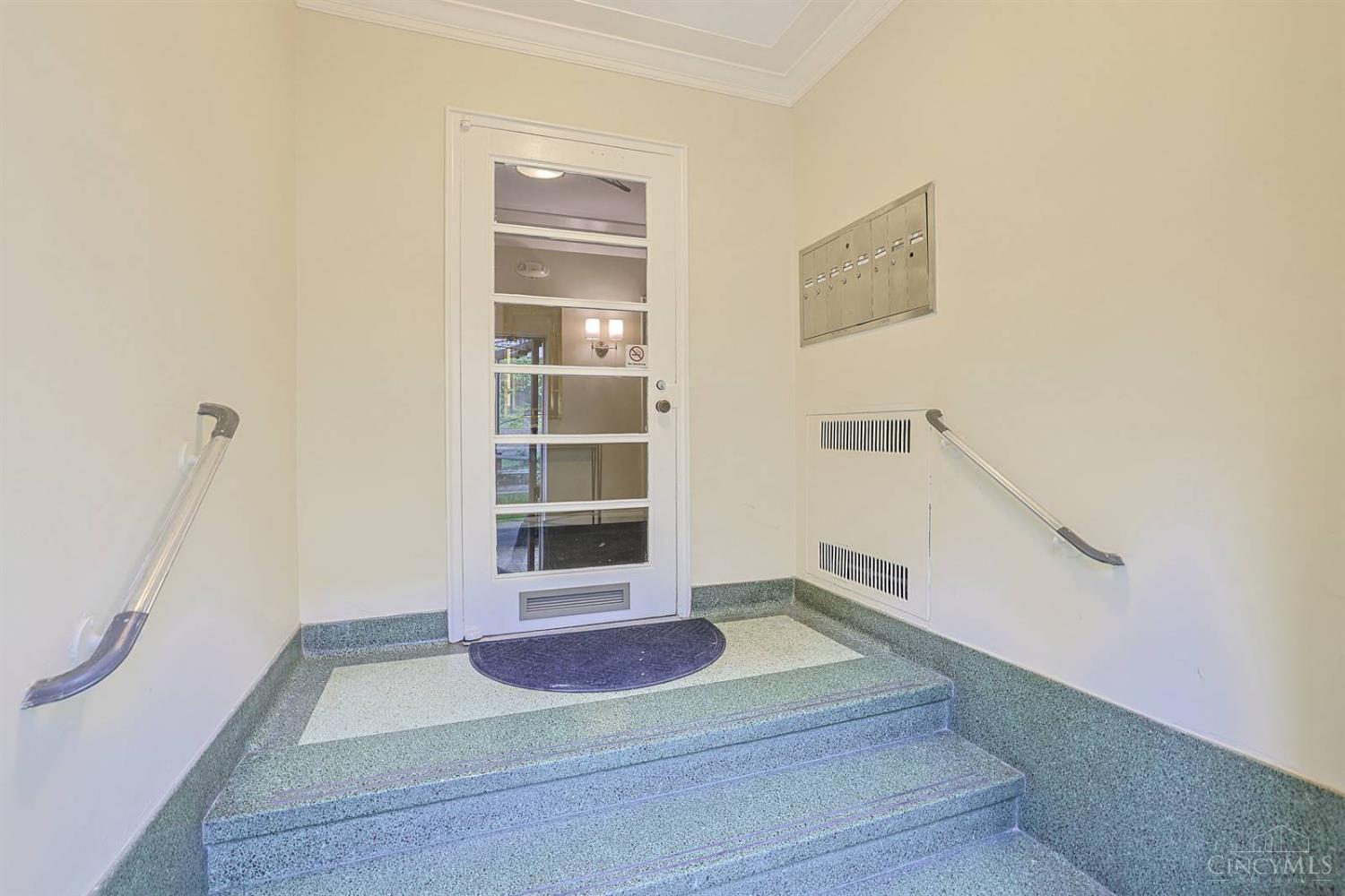 2378 Madison Road E1C