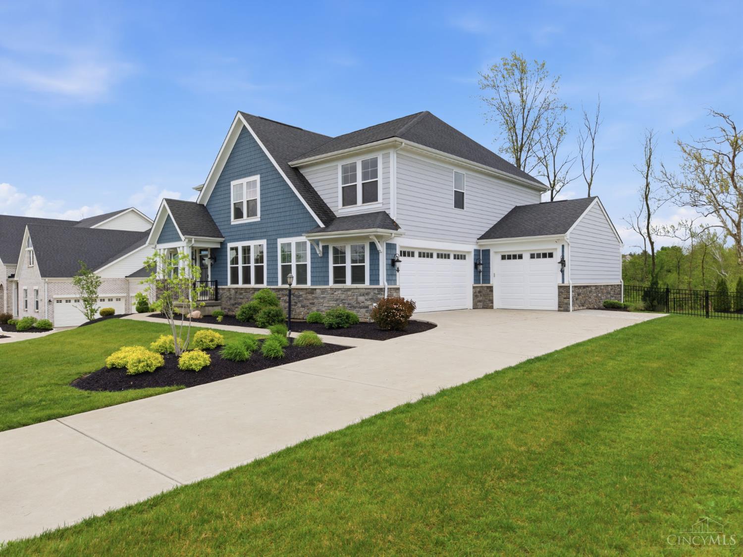 5677 Willow View Drive