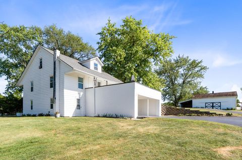 Photo of 9471 Deardoff Road, Franklin Township, OH 45005 (MLS # 1855098)