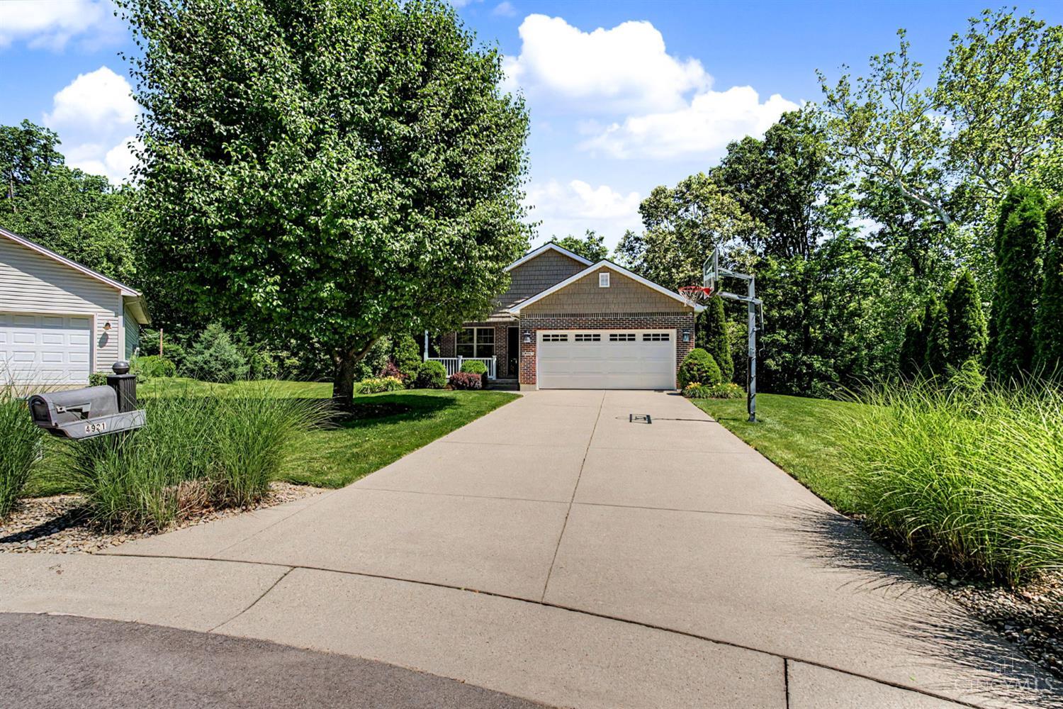 4921 Sir Gregory Way
