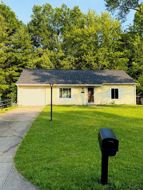 Photo of 1535 E Meadowbrook Drive, Goshen Township, OH 45140 (MLS # 1863605)