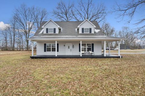 Photo of 139 E Tupelo Drive, Sardinia, OH 45171 (MLS # 1870297)