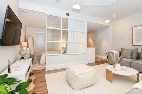Condo For Sale - 11 E Court Street #201<br/> Hamilton County, Cincinnati, OH 45202