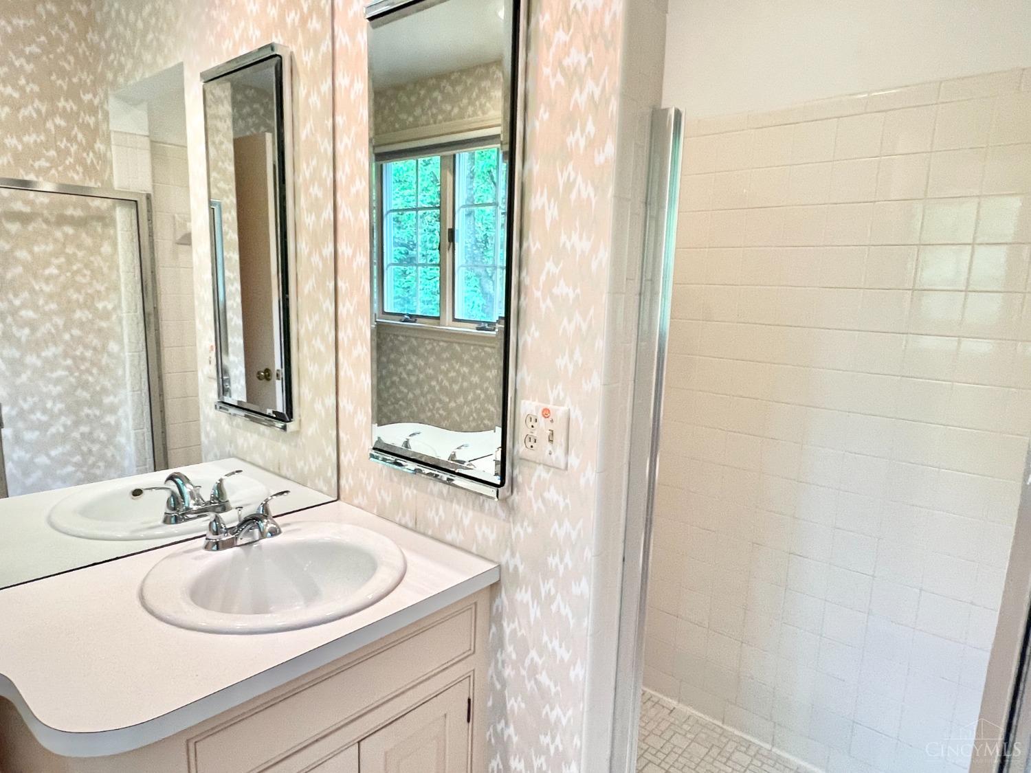 116 Robinwood Drive, Terrace Park, Ohio image 31