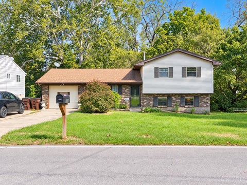 Photo of 227 Oak Street, Loveland, OH 45140 (MLS # 1897654)