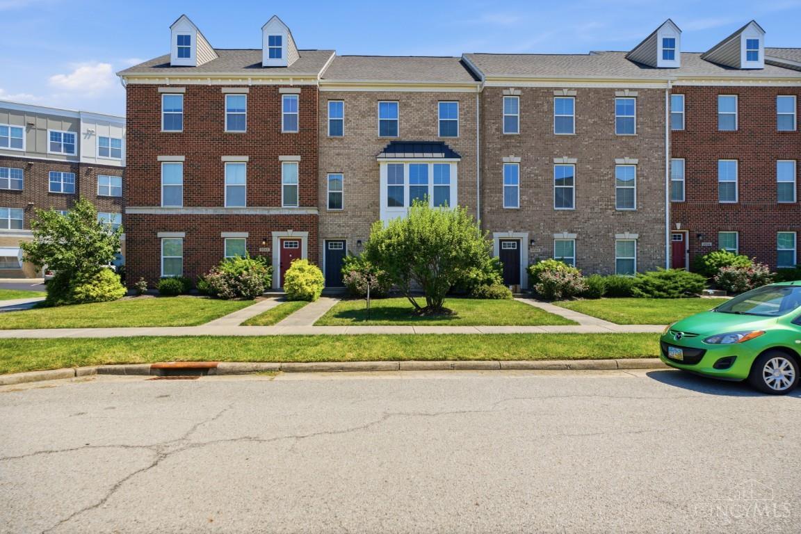 9550 Cobblestone Walk