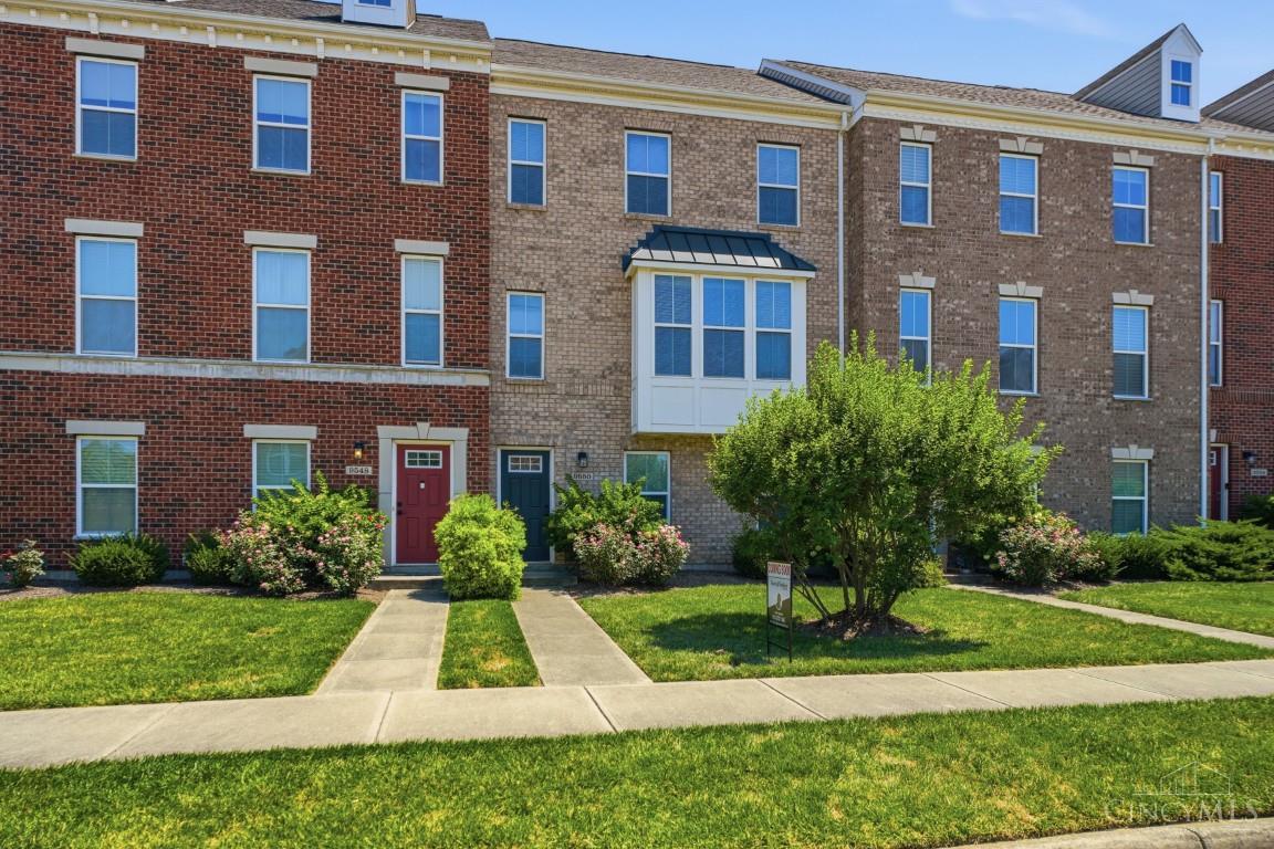 9550 Cobblestone Walk