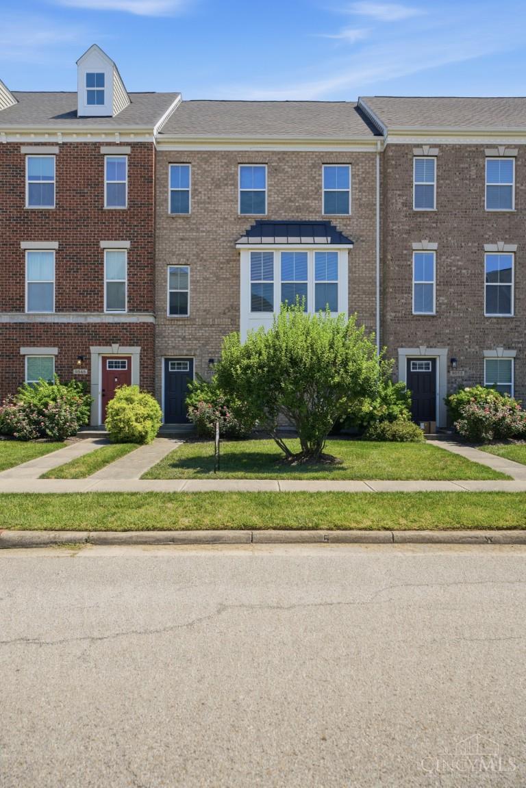 9550 Cobblestone Walk