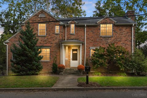 Photo of 925 Glenwood Avenue, Cincinnati, OH 45229 (MLS # 1859254) Photo of 925 Glenwood Avenue, Cincinnati, OH 45229 (MLS # 1859254)