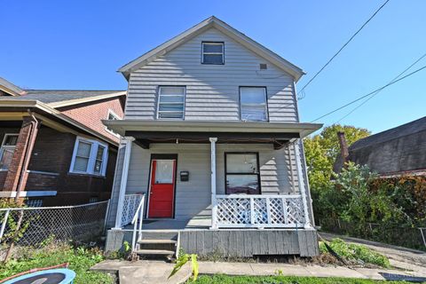Photo of 1110 Winfield Avenue, Cincinnati, OH 45205 (MLS # 1860826)