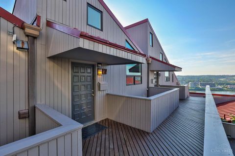 Photo of 1040 Hatch Street, Cincinnati, OH 45202 (MLS # 1857001)