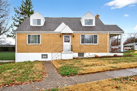 Photo of 1157 Beechmeadow Lane, Cincinnati, OH 45238 (MLS # 1865207)