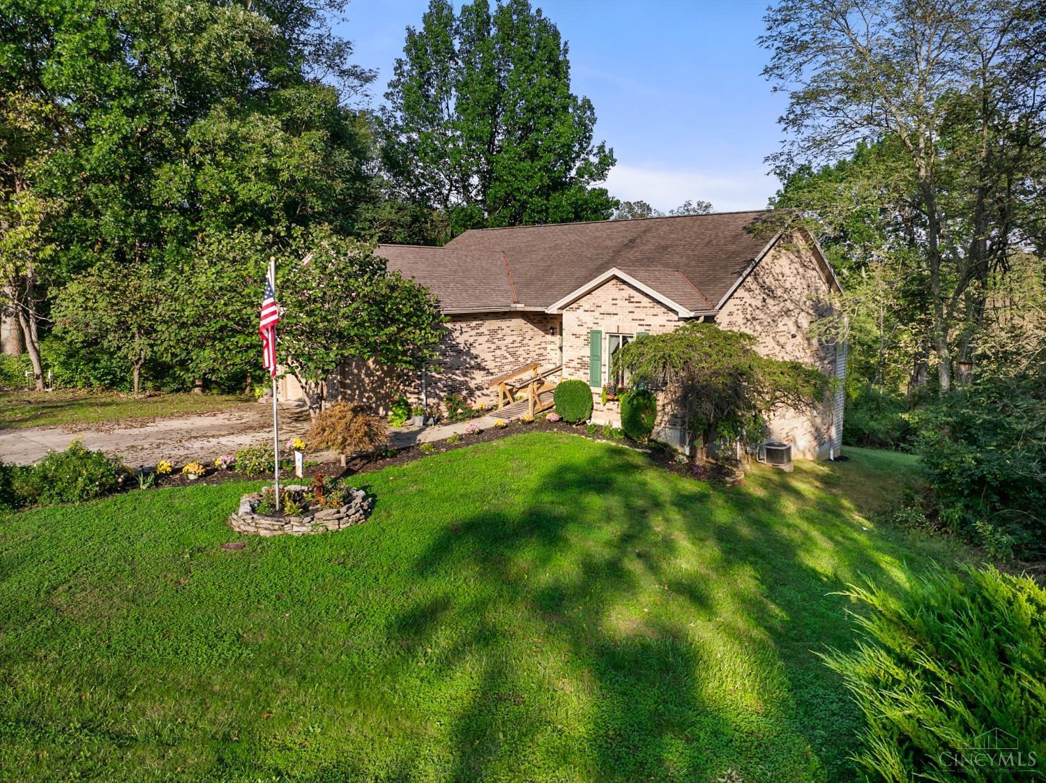 10458 Harmony Hills Drive, Center Twp, Indiana image 3