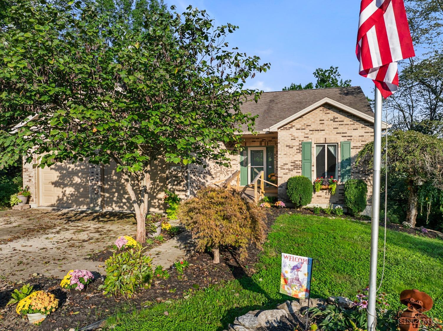 10458 Harmony Hills Drive, Center Twp, Indiana image 4