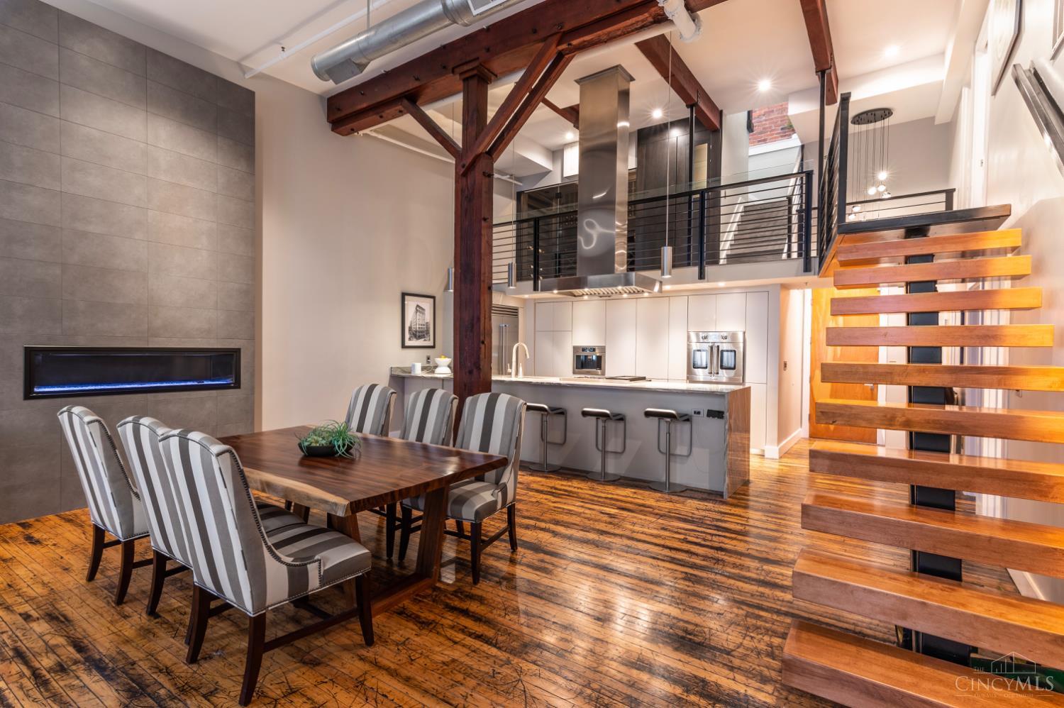 26 E Sixth Street 802
