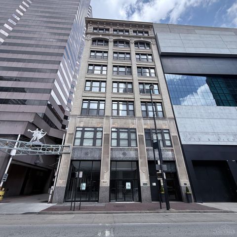 Photo of 26 E Sixth Street #802, Cincinnati, OH 45202 (MLS # 1876722)