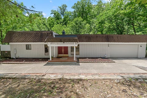 Homes For Sale - 511 W Galbraith Road<br/> Cincinnati, OH 45215