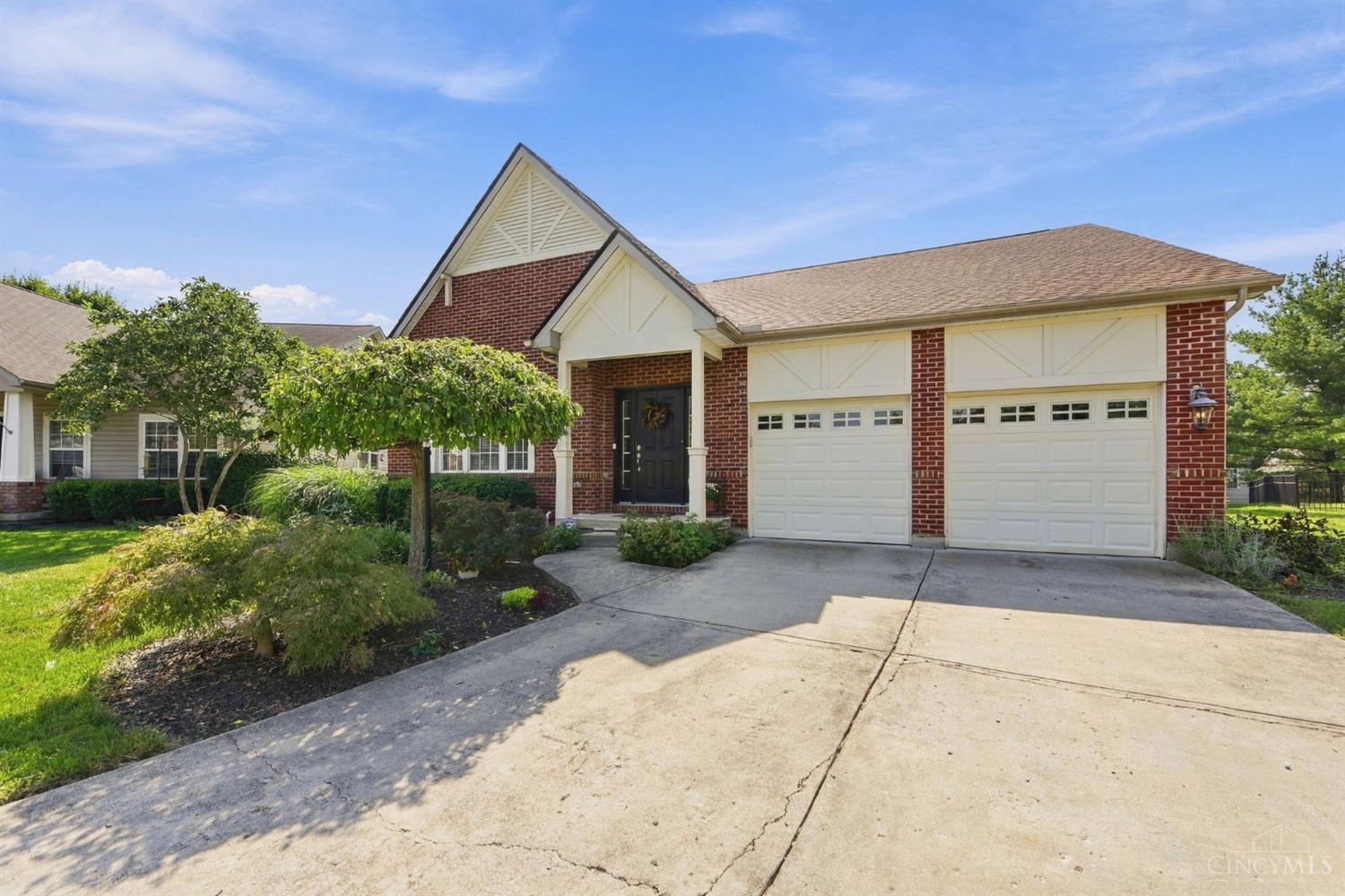 6955 Hunters Close
