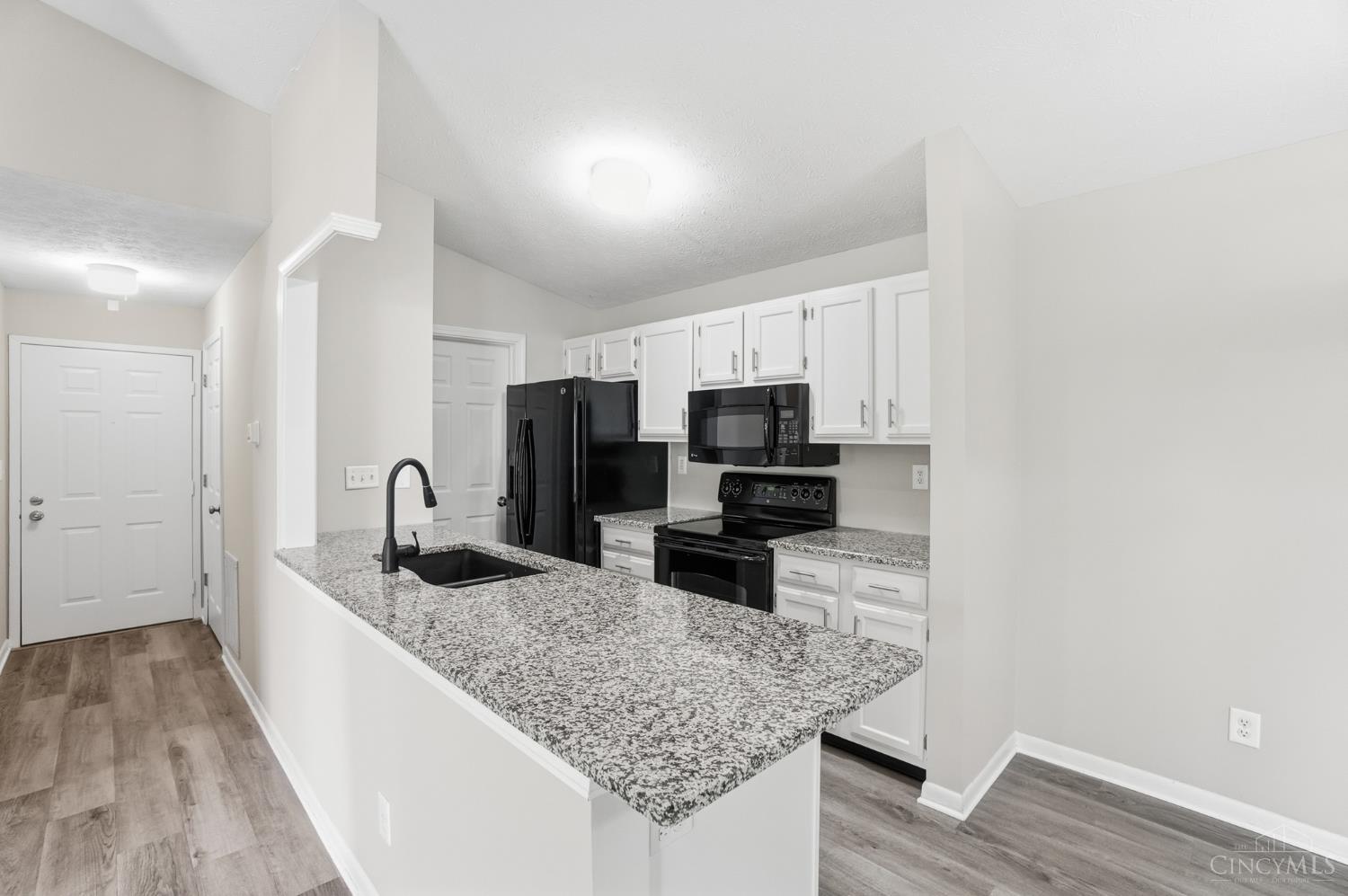 8900 Eagleview Drive 11