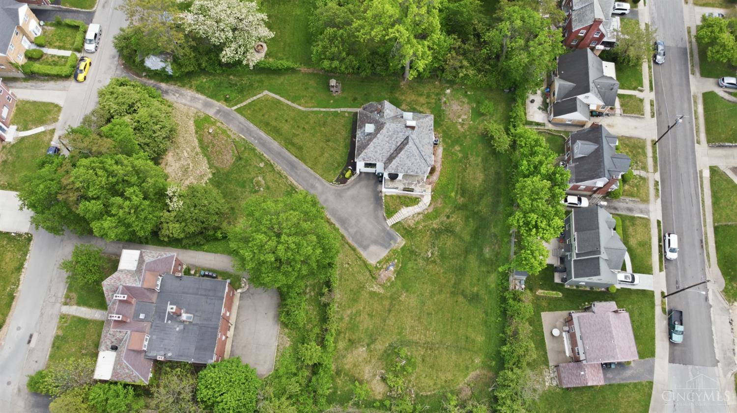 3515 Ravenwood Avenue