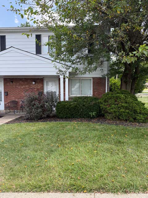 Photo of 1556 Meredith Drive #1, Springfield Township, OH 45231 (MLS # 1890128)