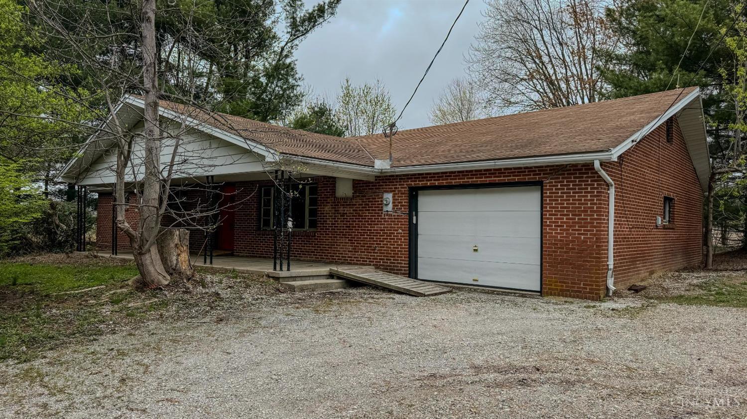 1649 W Main Street, Lewis Twp, Ohio image 1