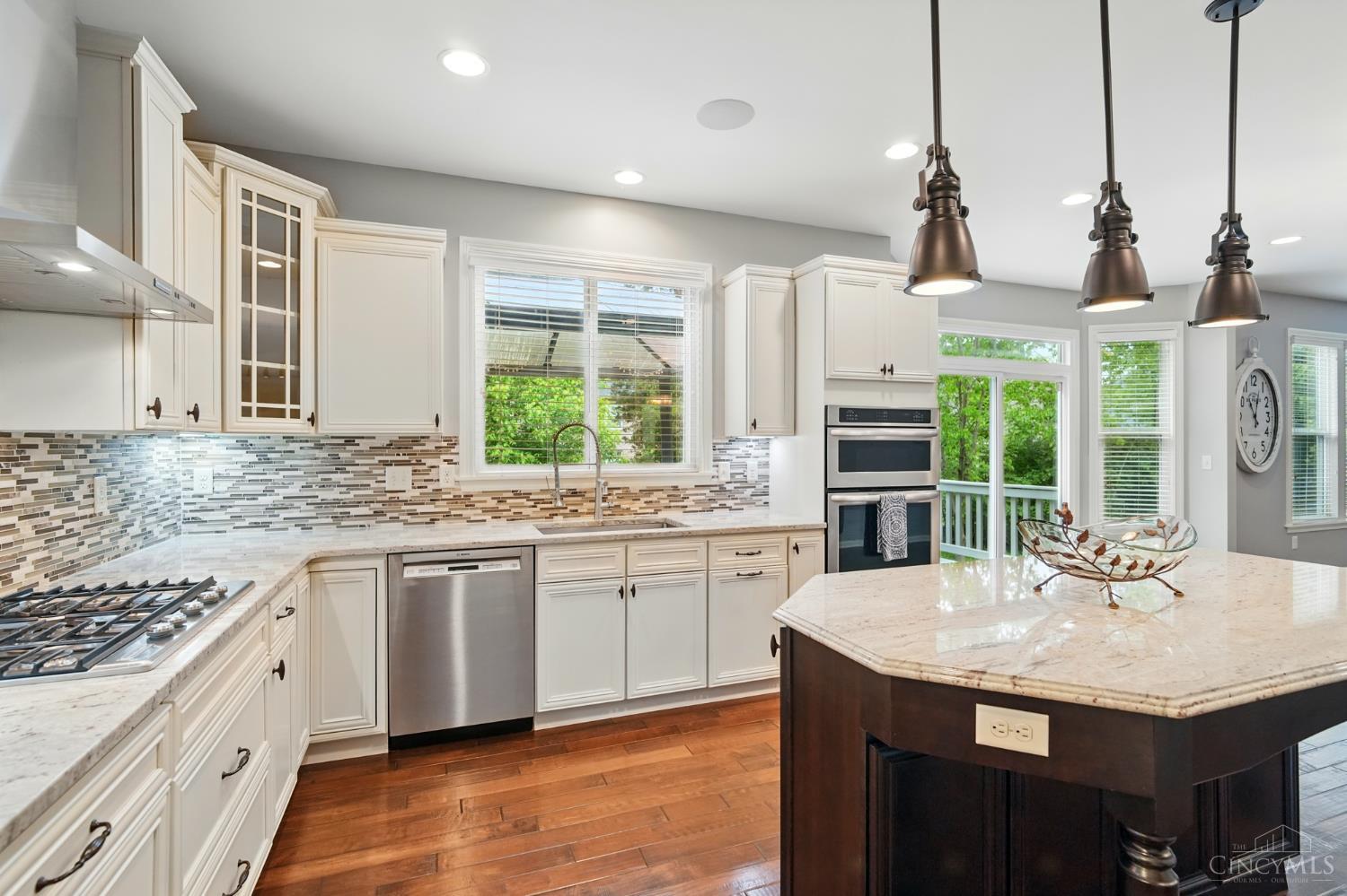 6849 Gray Wolf Drive, Hamilton Twp, Ohio image 12
