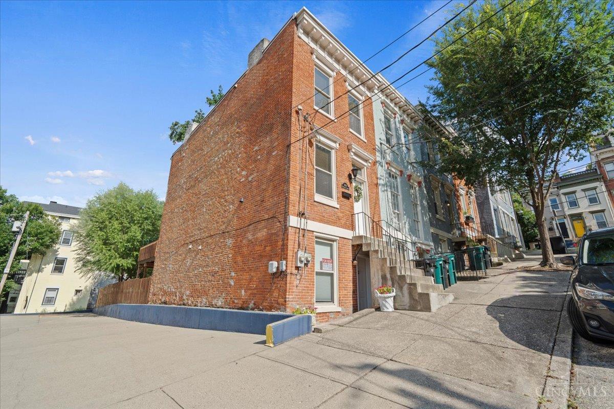 1619 Mansfield Street