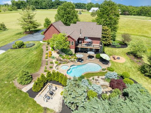 Photo of 7621 White Swan Road, Lewis Township, OH 45121 (MLS # 1852350)