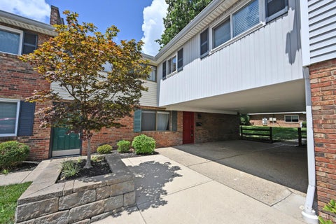 Condo For Rent - 7752 Montgomery Road<br/> Sycamore Twp, OH 45236